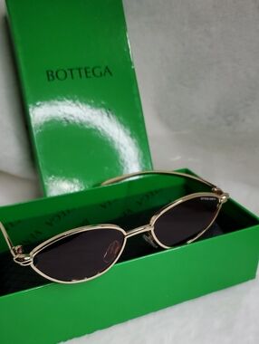 Bottega Veneta Gold Frame Black Lens Women's Sunglasses